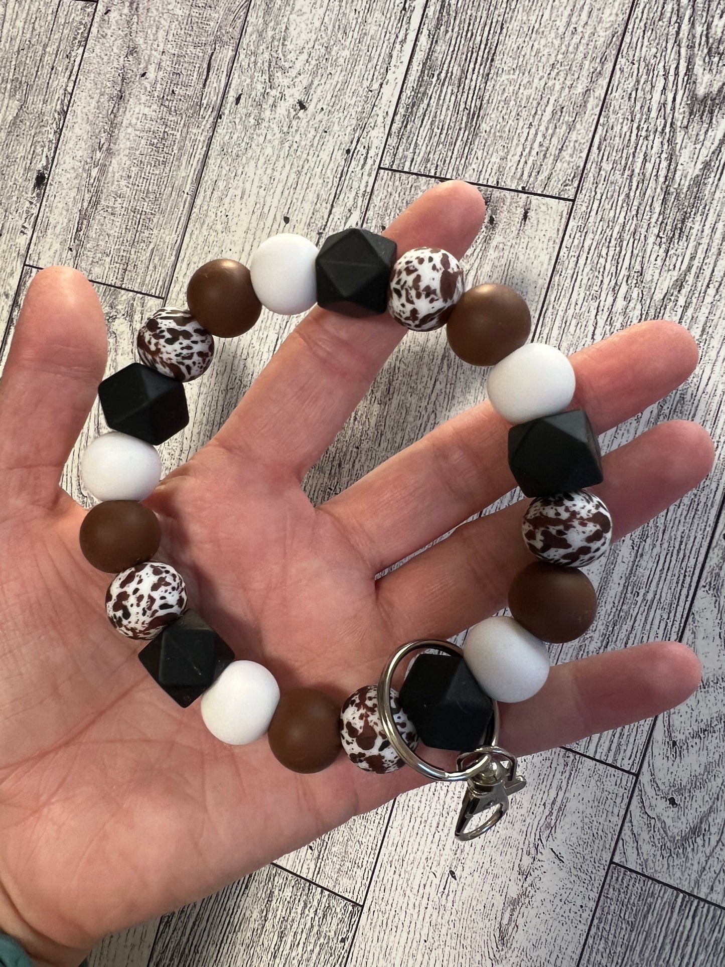 Cowhide silicone bead wristlet